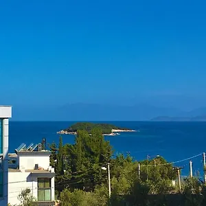 Four Seasons Апартаменты