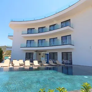 4* Hotell Blue Eye