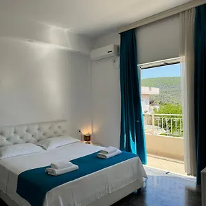 3* Pensión August