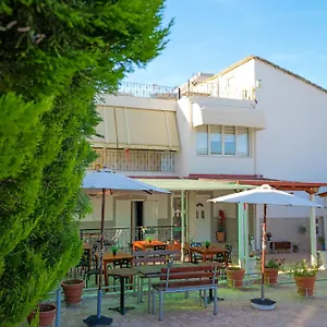 Cozy Veranda Kristian - Free Parking Hotel