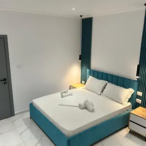Full Moon Appartement