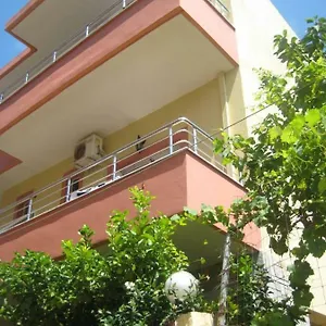 Hotel De, Ksamil